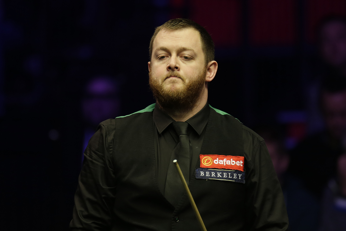 都表现得游 都表现得游