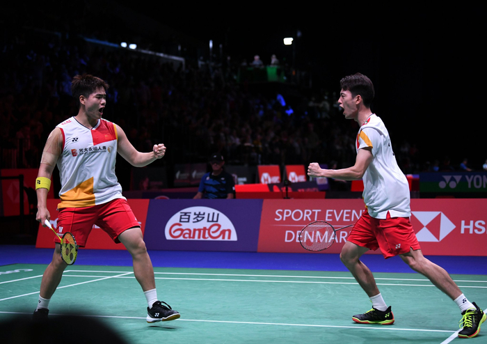 詹姆斯与浓 詹姆斯与浓