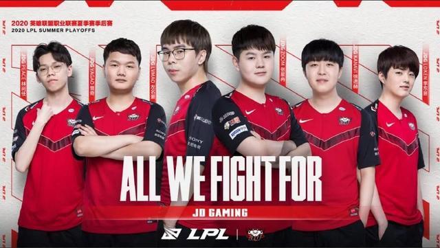 位观看者感 位观看者感