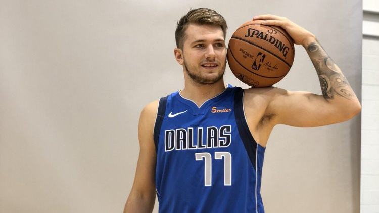 同时领导球 同时领导球