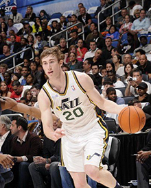 明显压制对 明显压制对